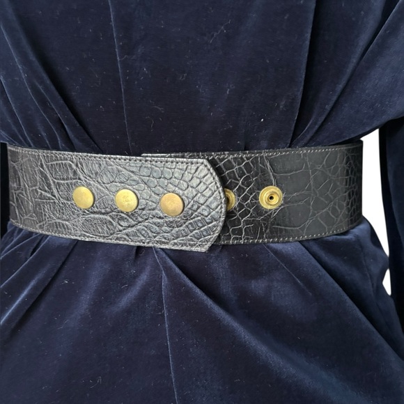 Vintage Bebe gold and black chain leather  belt size small. main image 4